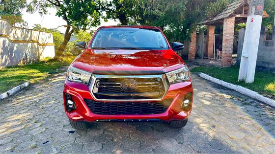 TOYOTA HILUX 2.8 SRX 4X4 CD 16V DIESEL 4P AUTOMÁTICO